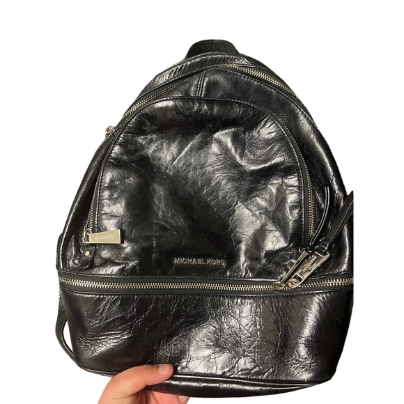 MICHAEL KORS Rhea Medium Crinkled Calf Leather Backpack Black Bag - Picture 2 of 8